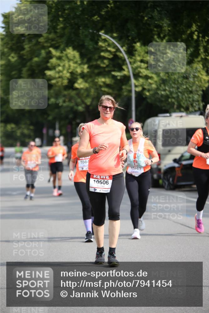 15.06.2025 - REWE Women's Run Jannik Wohlers http://msf.ph/oto/7941454 15.06.2025 09:59:03 Laufen 1084, 10506, 10841 meine-sportfotos.de