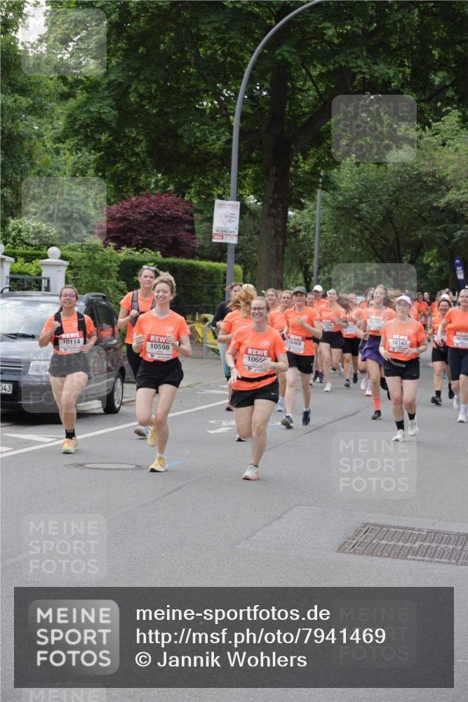 15.06.2025 - REWE Women's Run Jannik Wohlers http://msf.ph/oto/7941469 15.06.2025 08:28:19 Laufen 043, 10114, 10468, 10598, 1065, 10791, 10768, 10147 meine-sportfotos.de