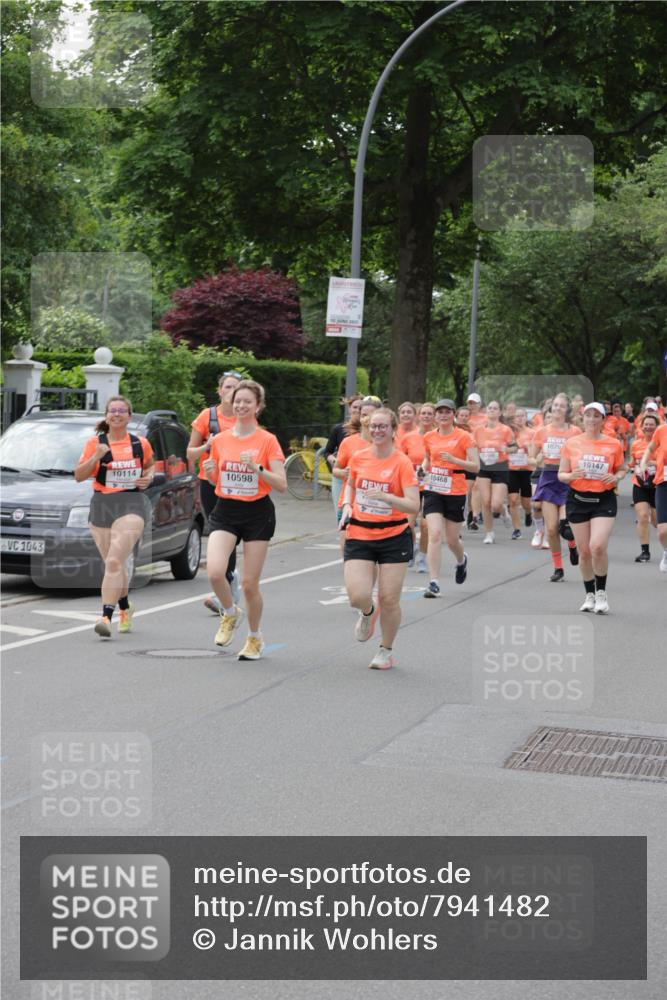 15.06.2025 - REWE Women's Run Jannik Wohlers http://msf.ph/oto/7941482 15.06.2025 08:28:19 Laufen 1043, 15, 2025, 10468, 10598, 10114, 1079, 10147 meine-sportfotos.de