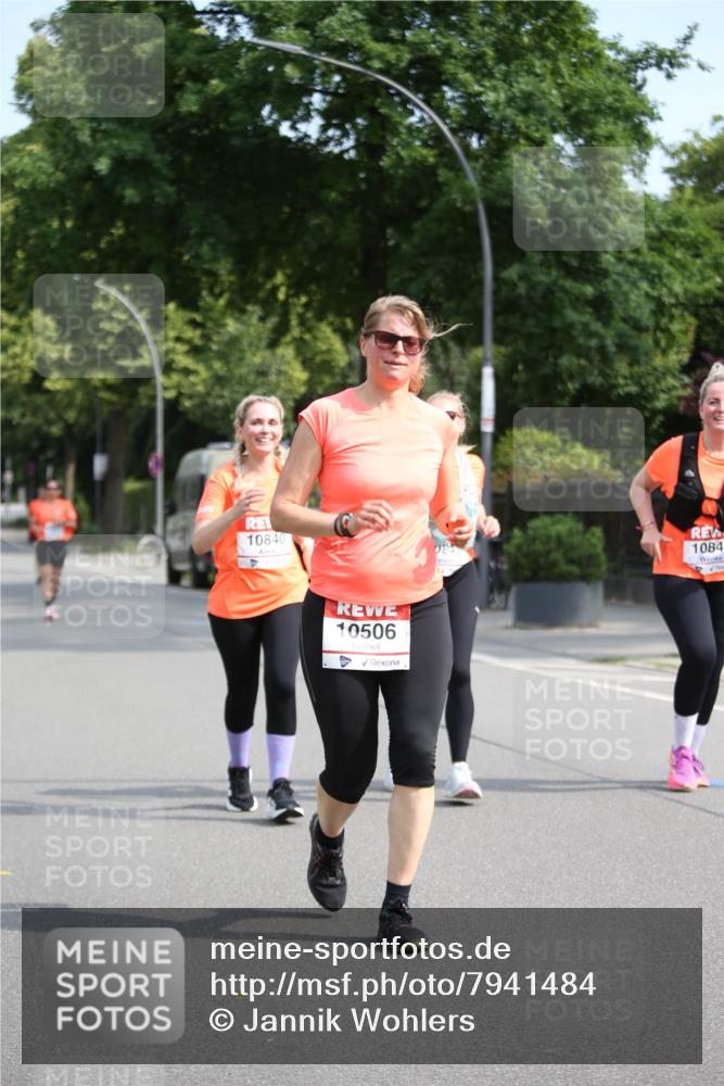 15.06.2025 - REWE Women's Run Jannik Wohlers http://msf.ph/oto/7941484 15.06.2025 09:59:06 Laufen 10840, 10506 meine-sportfotos.de