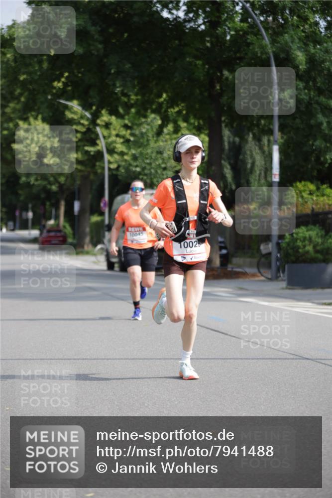 15.06.2025 - REWE Women's Run Jannik Wohlers http://msf.ph/oto/7941488 15.06.2025 08:46:08 Laufen 10026, 71 meine-sportfotos.de