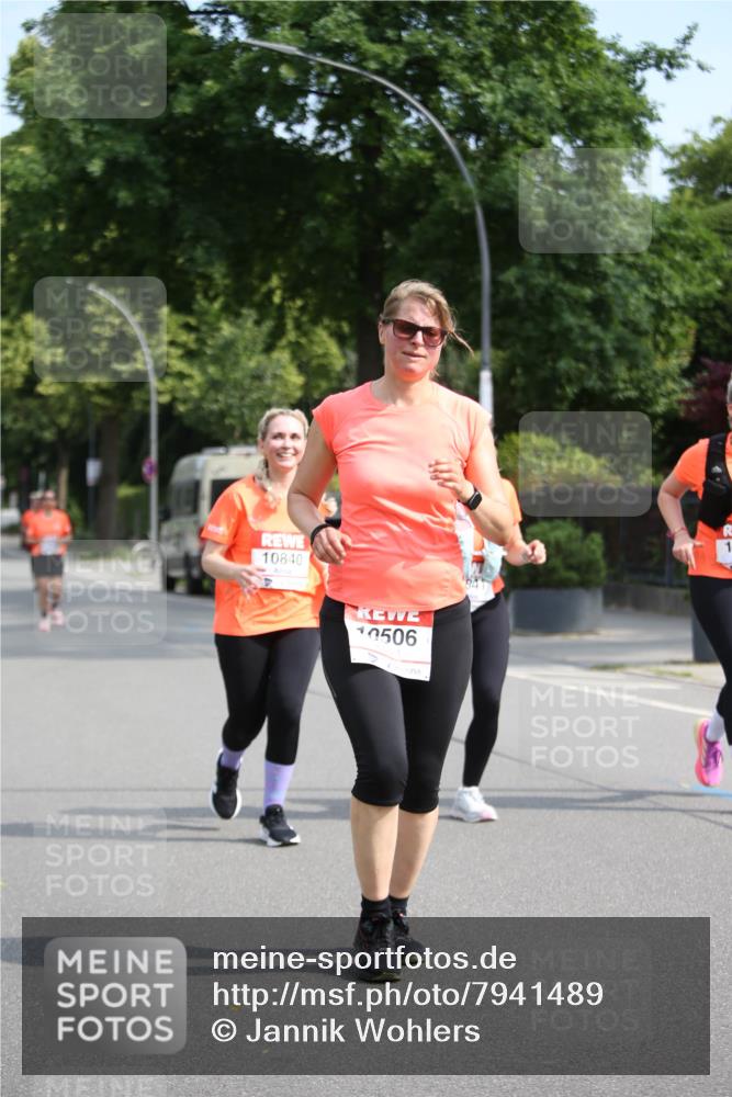15.06.2025 - REWE Women's Run Jannik Wohlers http://msf.ph/oto/7941489 15.06.2025 09:59:06 Laufen 10840, 10506 meine-sportfotos.de