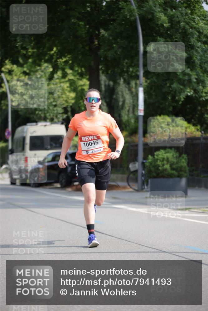 15.06.2025 - REWE Women's Run Jannik Wohlers http://msf.ph/oto/7941493 15.06.2025 08:46:10 Laufen 10045 meine-sportfotos.de