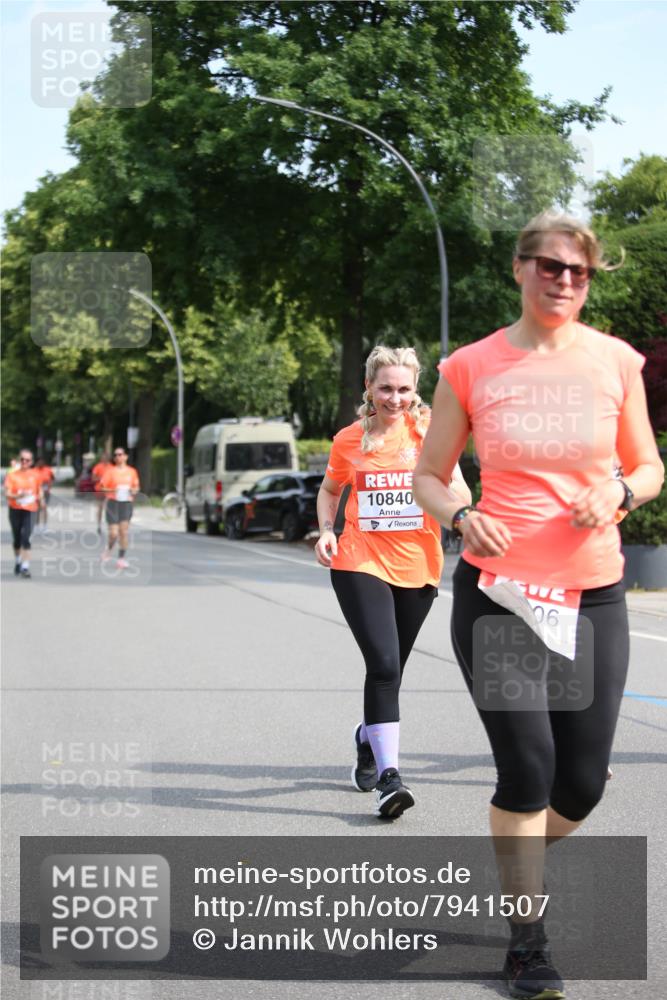 15.06.2025 - REWE Women's Run Jannik Wohlers http://msf.ph/oto/7941507 15.06.2025 09:59:07 Laufen 10840, 06 meine-sportfotos.de