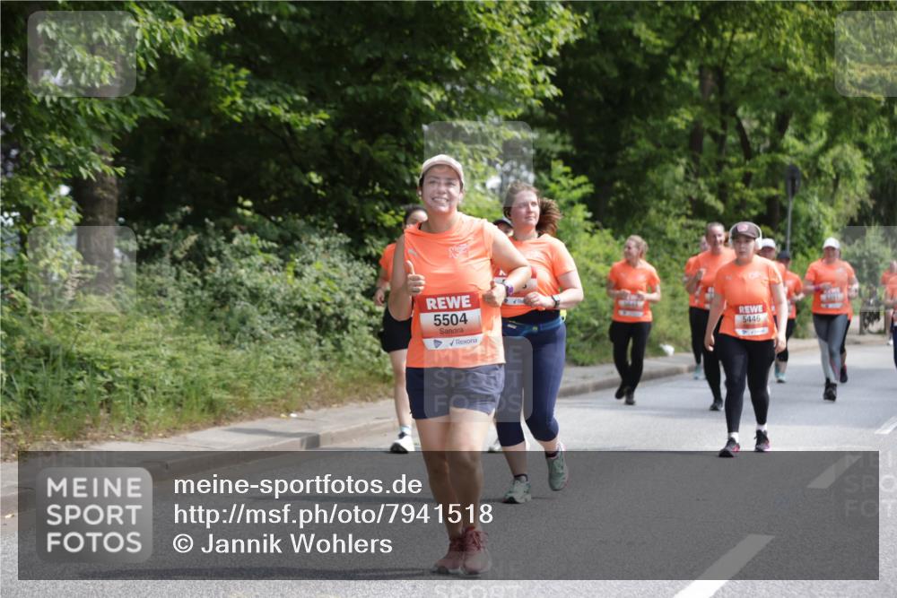 15.06.2025 - REWE Women's Run Jannik Wohlers http://msf.ph/oto/7941518 15.06.2025 10:15:26 Laufen 5504, 5446 meine-sportfotos.de