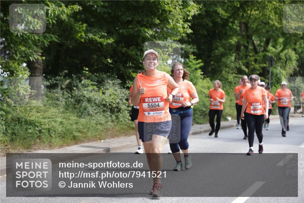 15.06.2025 - REWE Women's Run Jannik Wohlers http://msf.ph/oto/7941521 15.06.2025 10:15:27 Laufen 323, 5446, 5504 meine-sportfotos.de