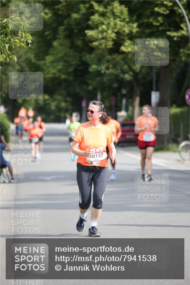 15.06.2025 - REWE Women's Run Jannik Wohlers http://msf.ph/oto/7941538 15.06.2025 09:59:11 Laufen 0137 meine-sportfotos.de