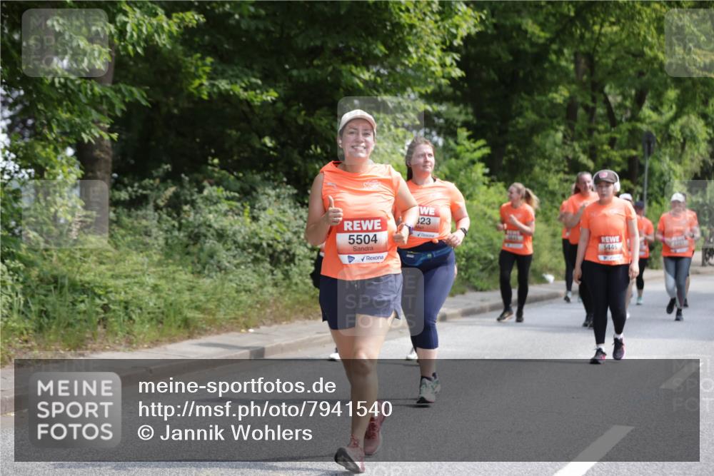 15.06.2025 - REWE Women's Run Jannik Wohlers http://msf.ph/oto/7941540 15.06.2025 10:15:27 Laufen 23, 5504, 5446 meine-sportfotos.de