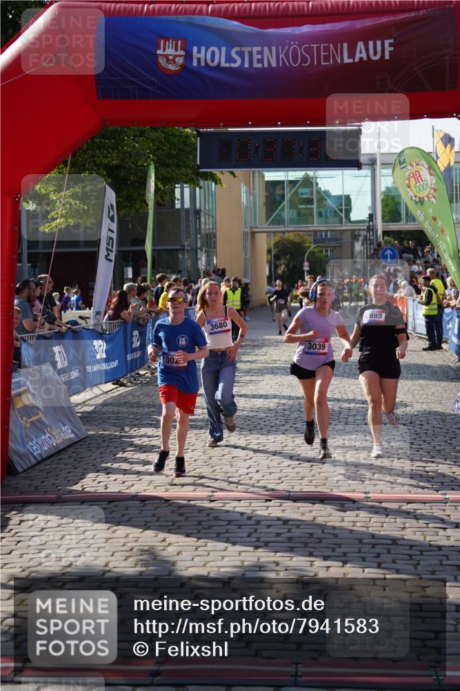 13.06.2025 - Holstenköstenlauf Felixshl http://msf.ph/oto/7941583 13.06.2025 18:07:36 Laufen 2699, 2860, 2913, 2993, 3020, 3039, 3680 meine-sportfotos.de
