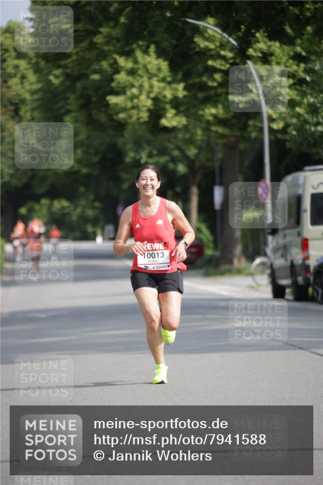 15.06.2025 - REWE Women's Run Jannik Wohlers http://msf.ph/oto/7941588 15.06.2025 08:46:14 Laufen 10013 meine-sportfotos.de
