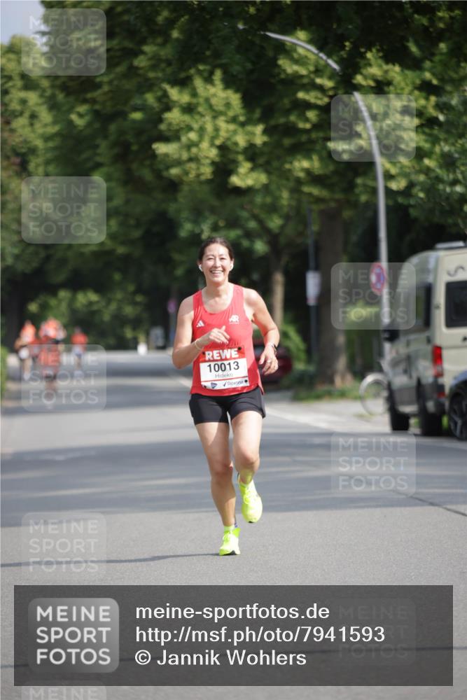 15.06.2025 - REWE Women's Run Jannik Wohlers http://msf.ph/oto/7941593 15.06.2025 08:46:14 Laufen 10013 meine-sportfotos.de