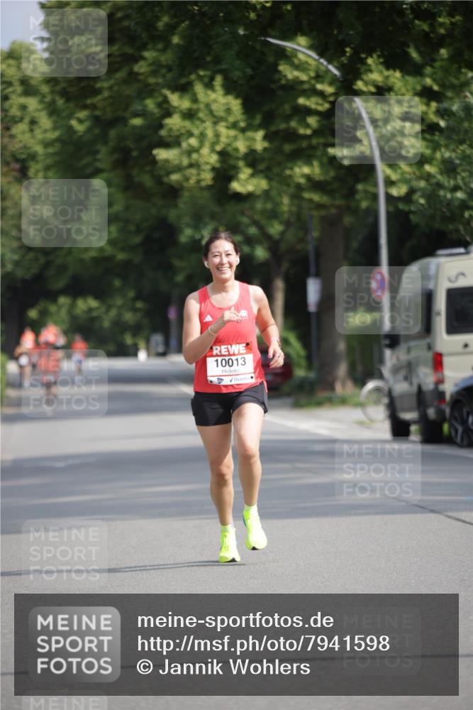 15.06.2025 - REWE Women's Run Jannik Wohlers http://msf.ph/oto/7941598 15.06.2025 08:46:14 Laufen 10013 meine-sportfotos.de