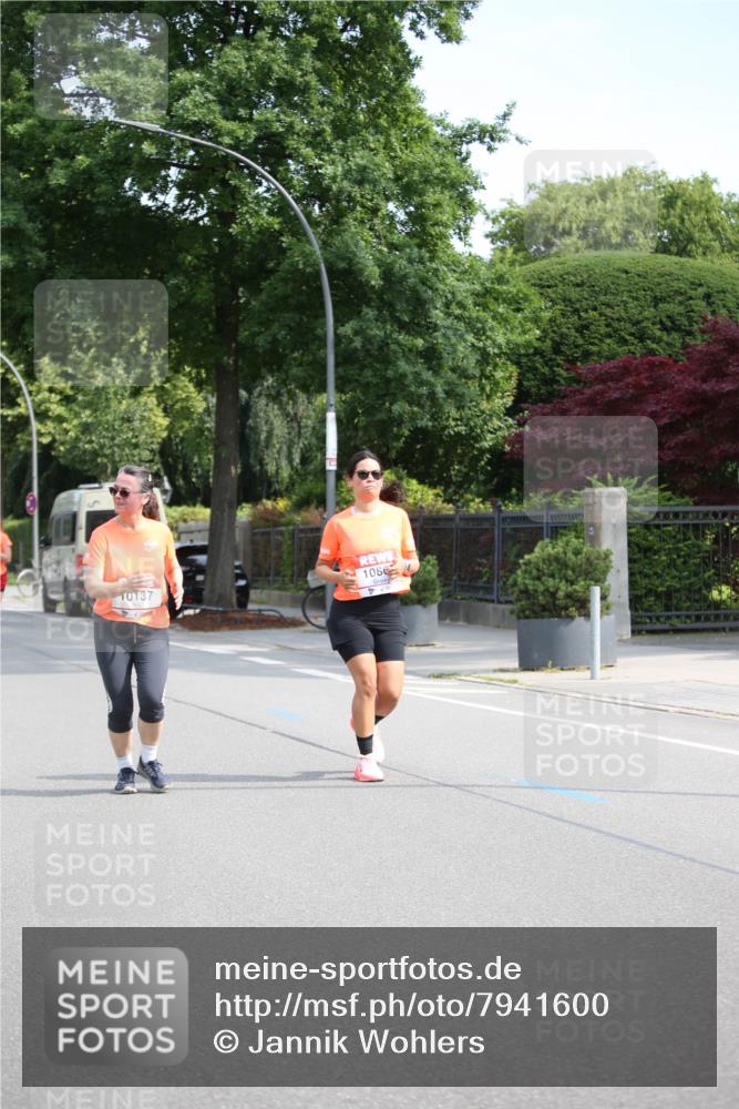 15.06.2025 - REWE Women's Run Jannik Wohlers http://msf.ph/oto/7941600 15.06.2025 09:59:15 Laufen 0137 meine-sportfotos.de