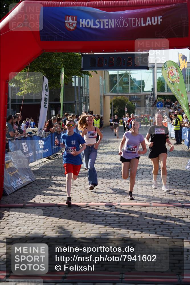 13.06.2025 - Holstenköstenlauf Felixshl http://msf.ph/oto/7941602 13.06.2025 18:07:37 Laufen 2699, 2860, 2913, 2993, 3020, 3039, 3678, 3680 meine-sportfotos.de