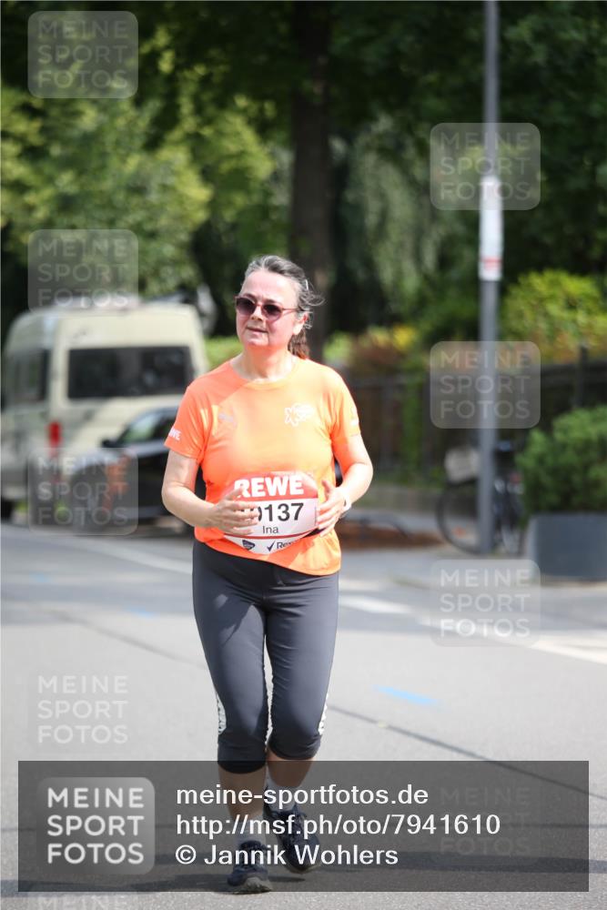 15.06.2025 - REWE Women's Run Jannik Wohlers http://msf.ph/oto/7941610 15.06.2025 09:59:16 Laufen 137 meine-sportfotos.de