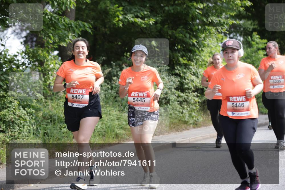 15.06.2025 - REWE Women's Run Jannik Wohlers http://msf.ph/oto/7941611 15.06.2025 10:15:30 Laufen 5407, 5445, 5446, 5235 meine-sportfotos.de