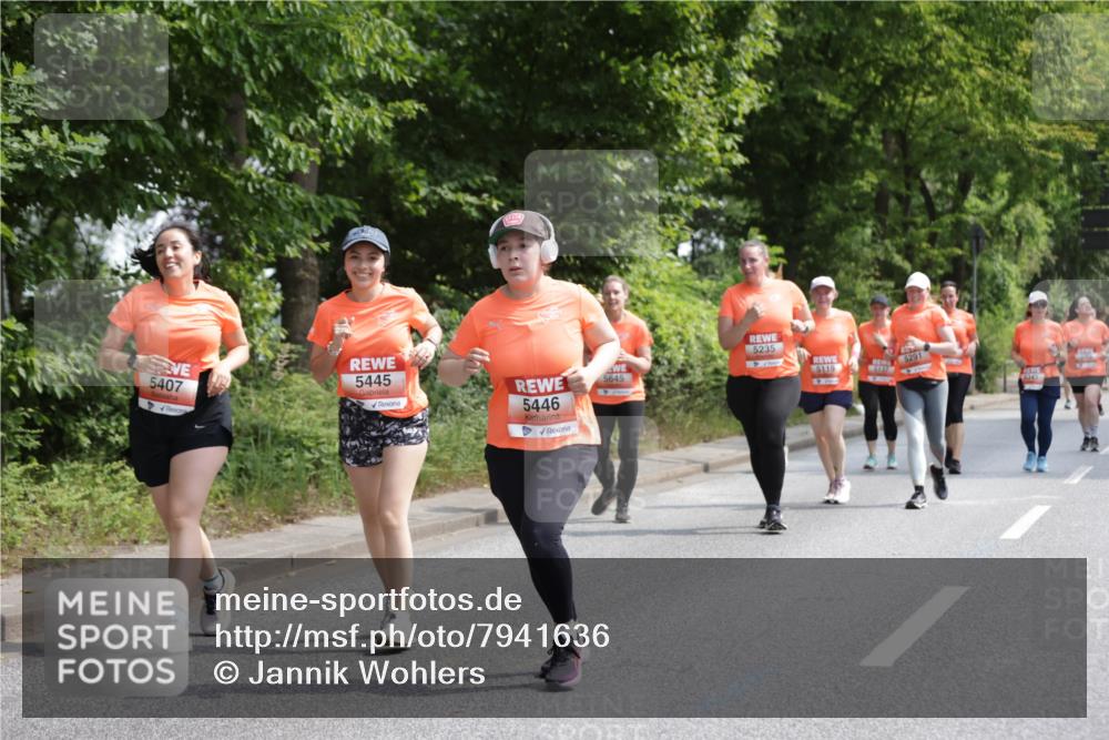 15.06.2025 - REWE Women's Run Jannik Wohlers http://msf.ph/oto/7941636 15.06.2025 10:15:31 Laufen 5407, 5445, 5446, 5235, 5645, 5119, 5291, 137, 6945 meine-sportfotos.de