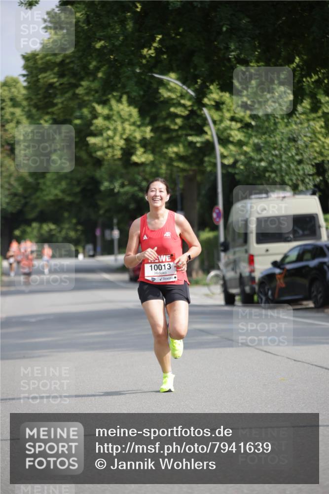 15.06.2025 - REWE Women's Run Jannik Wohlers http://msf.ph/oto/7941639 15.06.2025 08:46:14 Laufen 10013 meine-sportfotos.de