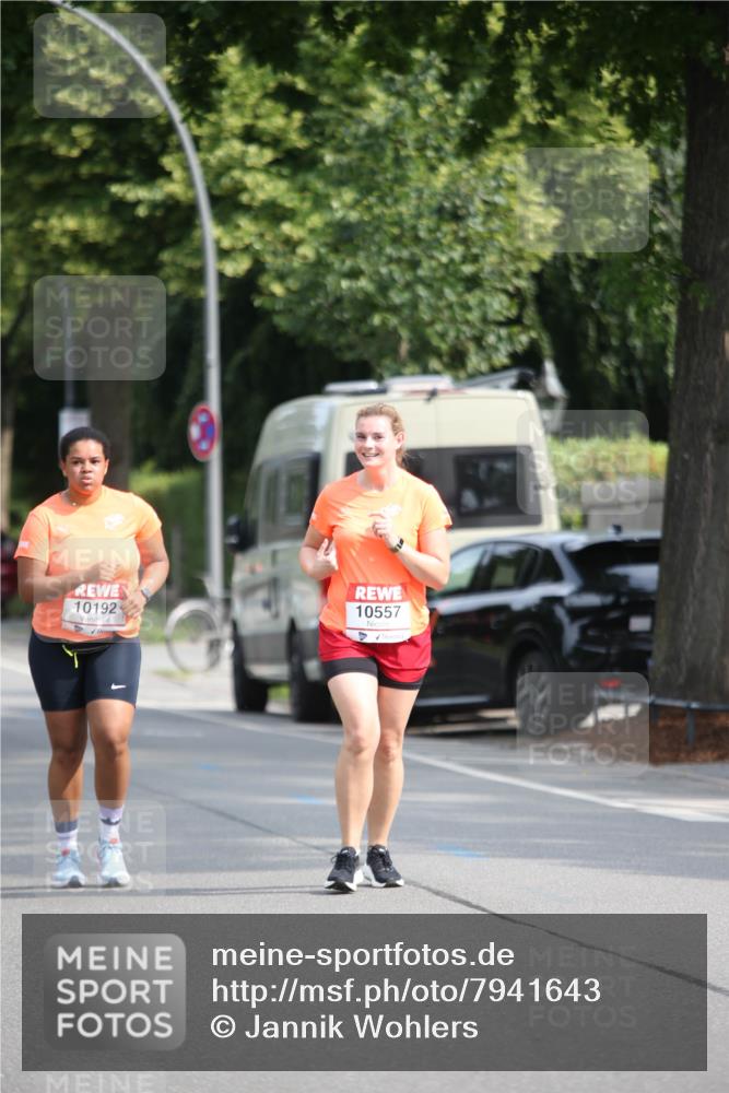 15.06.2025 - REWE Women's Run Jannik Wohlers http://msf.ph/oto/7941643 15.06.2025 09:59:19 Laufen 10192, 10557 meine-sportfotos.de