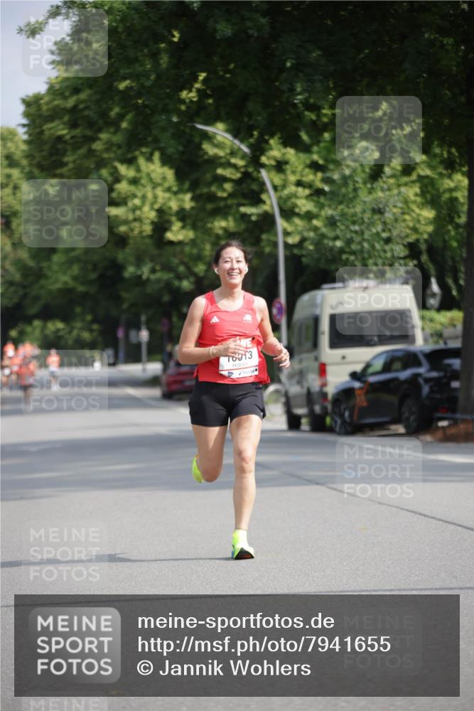 15.06.2025 - REWE Women's Run Jannik Wohlers http://msf.ph/oto/7941655 15.06.2025 08:46:15 Laufen 1913 meine-sportfotos.de