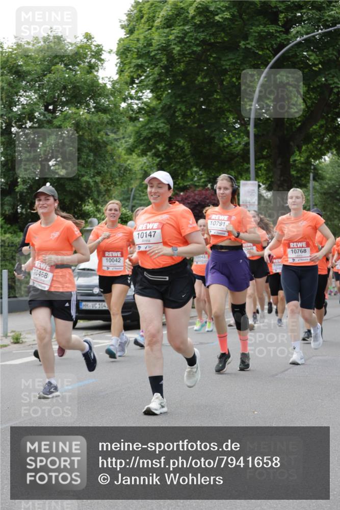 15.06.2025 - REWE Women's Run Jannik Wohlers http://msf.ph/oto/7941658 15.06.2025 08:28:23 Laufen 10468, 10042, 104, 10147, 10791, 10646, 10043, 10768, 1086 meine-sportfotos.de