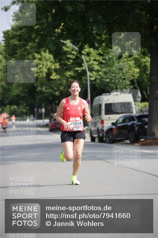 15.06.2025 - REWE Women's Run Jannik Wohlers http://msf.ph/oto/7941660 15.06.2025 08:46:15 Laufen 10013 meine-sportfotos.de