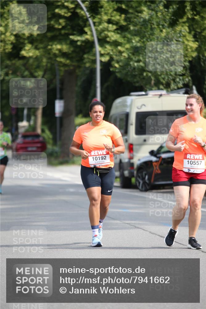 15.06.2025 - REWE Women's Run Jannik Wohlers http://msf.ph/oto/7941662 15.06.2025 09:59:21 Laufen 10192, 10557 meine-sportfotos.de