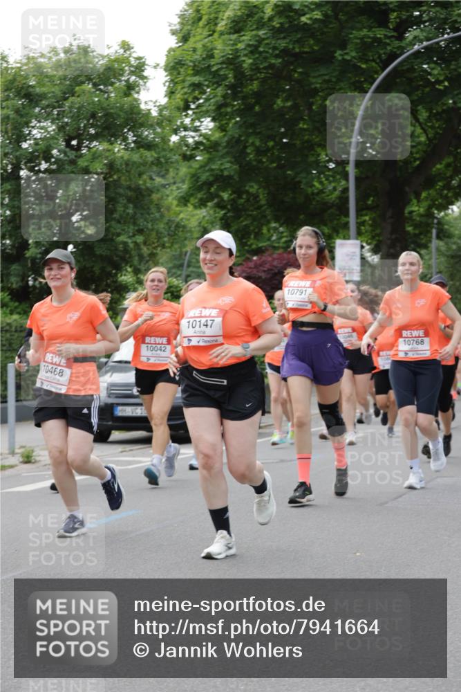 15.06.2025 - REWE Women's Run Jannik Wohlers http://msf.ph/oto/7941664 15.06.2025 08:28:23 Laufen 10468, 10042, 10147, 10791, 10768 meine-sportfotos.de