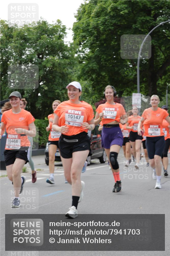 15.06.2025 - REWE Women's Run Jannik Wohlers http://msf.ph/oto/7941703 15.06.2025 08:28:23 Laufen 10468, 10791, 10147, 10768 meine-sportfotos.de