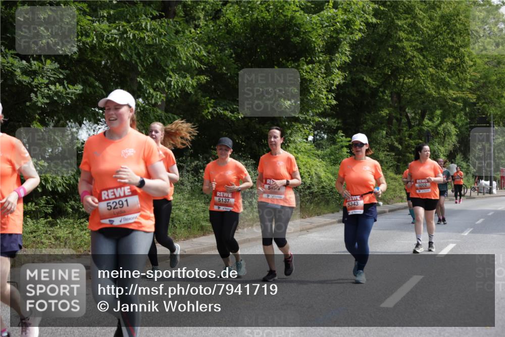 15.06.2025 - REWE Women's Run Jannik Wohlers http://msf.ph/oto/7941719 15.06.2025 10:15:37 Laufen 5291, 5137, 5343, 5002 meine-sportfotos.de