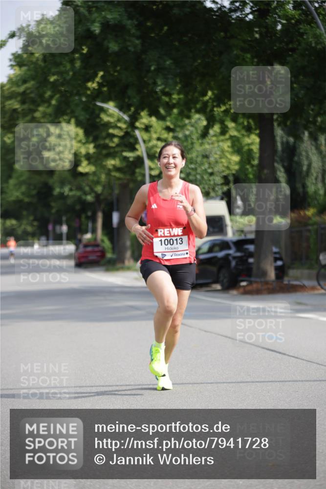 15.06.2025 - REWE Women's Run Jannik Wohlers http://msf.ph/oto/7941728 15.06.2025 08:46:15 Laufen 10013 meine-sportfotos.de