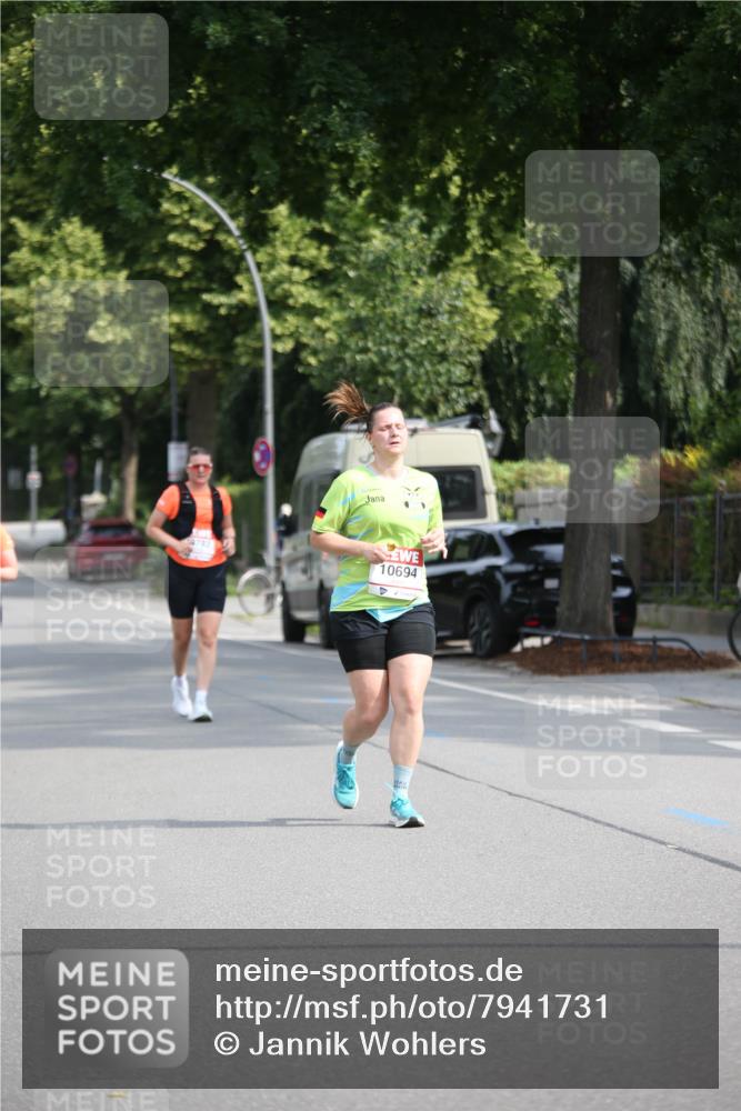 15.06.2025 - REWE Women's Run Jannik Wohlers http://msf.ph/oto/7941731 15.06.2025 09:59:31 Laufen 9782, 10694 meine-sportfotos.de