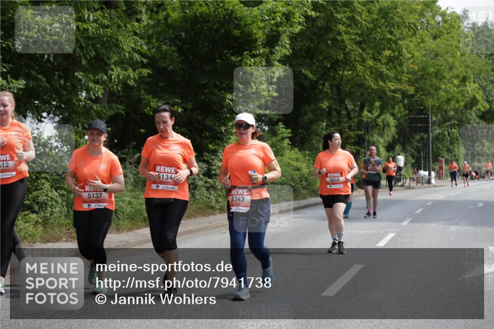 15.06.2025 - REWE Women's Run Jannik Wohlers http://msf.ph/oto/7941738 15.06.2025 10:15:38 Laufen 512, 5137, 5134, 5343, 5002 meine-sportfotos.de