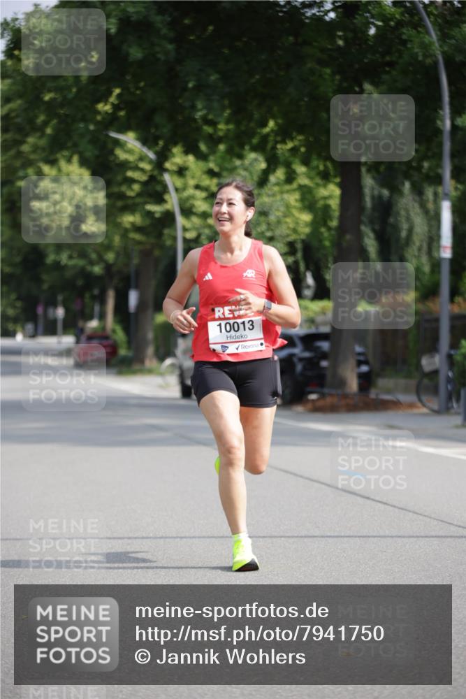 15.06.2025 - REWE Women's Run Jannik Wohlers http://msf.ph/oto/7941750 15.06.2025 08:46:16 Laufen 10013 meine-sportfotos.de