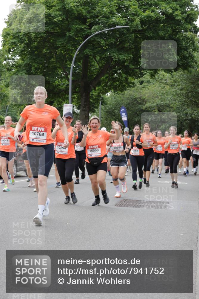 15.06.2025 - REWE Women's Run Jannik Wohlers http://msf.ph/oto/7941752 15.06.2025 08:28:25 Laufen 10043, 10768, 10294, 1043, 023, 10354, 10752, 10568, 10168 meine-sportfotos.de