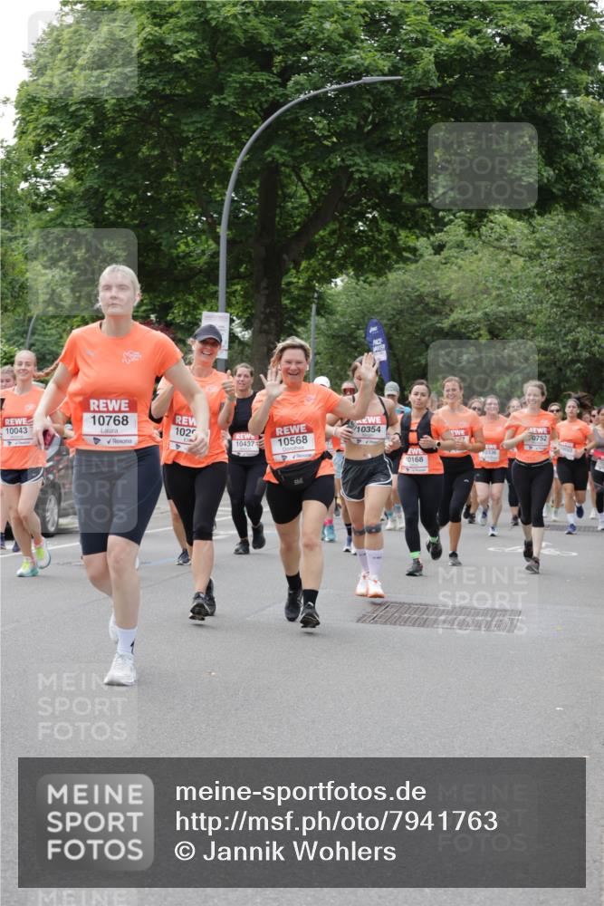 15.06.2025 - REWE Women's Run Jannik Wohlers http://msf.ph/oto/7941763 15.06.2025 08:28:25 Laufen 10043, 10768, 102, 10354, 104371, 10568, 10168, 0752 meine-sportfotos.de