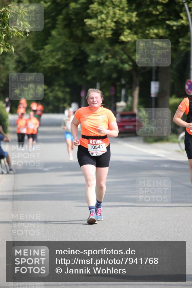 15.06.2025 - REWE Women's Run Jannik Wohlers http://msf.ph/oto/7941768 15.06.2025 09:59:33 Laufen 10541 meine-sportfotos.de