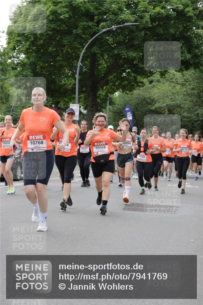 15.06.2025 - REWE Women's Run Jannik Wohlers http://msf.ph/oto/7941769 15.06.2025 08:28:25 Laufen 10043, 10768, 4, 10437, 10568, 0354, 10168, 0752 meine-sportfotos.de