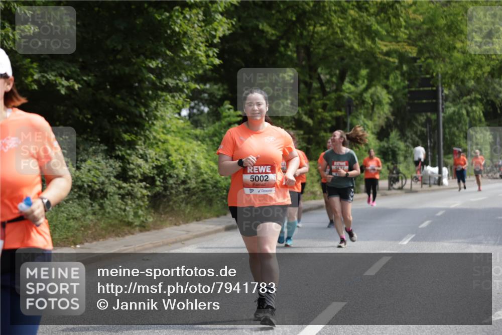 15.06.2025 - REWE Women's Run Jannik Wohlers http://msf.ph/oto/7941783 15.06.2025 10:15:39 Laufen 5002 meine-sportfotos.de