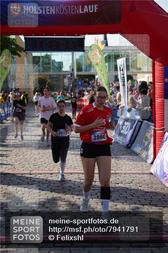 13.06.2025 - Holstenköstenlauf Felixshl http://msf.ph/oto/7941791 13.06.2025 18:07:43 Laufen 2860, 2913, 2957, 3077, 3624, 3678, 3802, 3865, 3898 meine-sportfotos.de