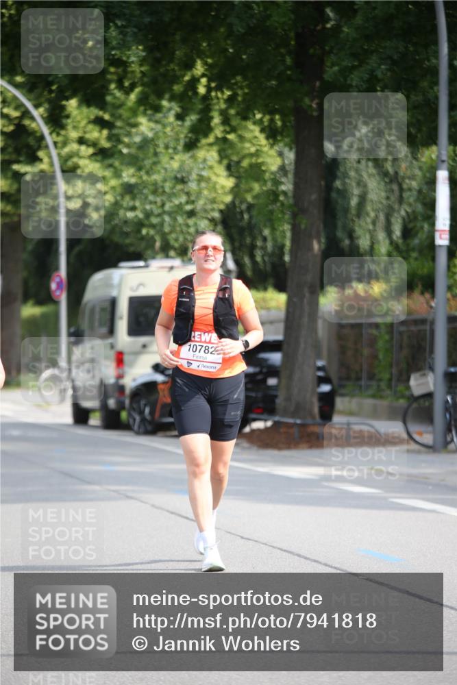 15.06.2025 - REWE Women's Run Jannik Wohlers http://msf.ph/oto/7941818 15.06.2025 09:59:36 Laufen 1, 10782 meine-sportfotos.de