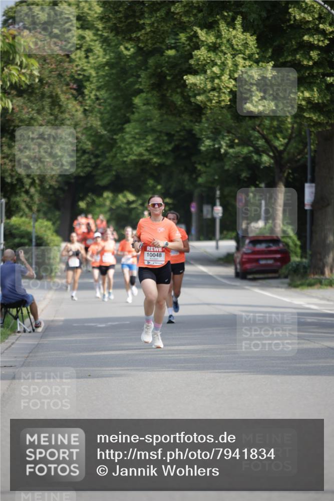 15.06.2025 - REWE Women's Run Jannik Wohlers http://msf.ph/oto/7941834 15.06.2025 08:46:30 Laufen 10048 meine-sportfotos.de
