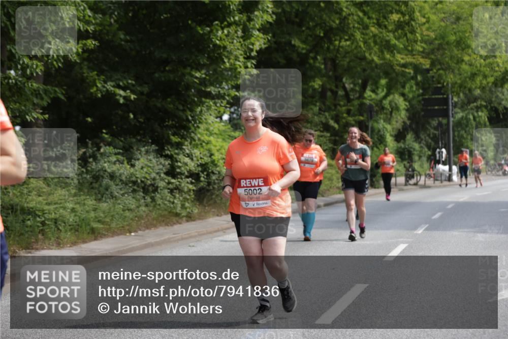 15.06.2025 - REWE Women's Run Jannik Wohlers http://msf.ph/oto/7941836 15.06.2025 10:15:40 Laufen 5002, 5678 meine-sportfotos.de
