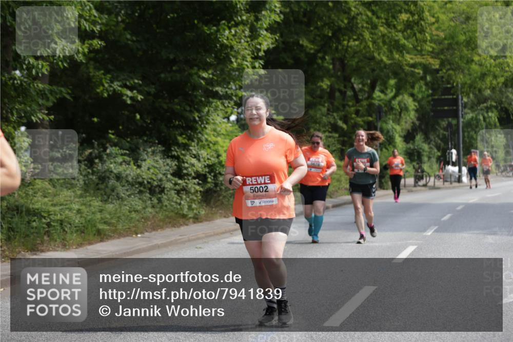 15.06.2025 - REWE Women's Run Jannik Wohlers http://msf.ph/oto/7941839 15.06.2025 10:15:40 Laufen 5002, 5678 meine-sportfotos.de