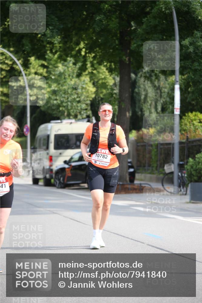 15.06.2025 - REWE Women's Run Jannik Wohlers http://msf.ph/oto/7941840 15.06.2025 09:59:36 Laufen 41, 10782 meine-sportfotos.de