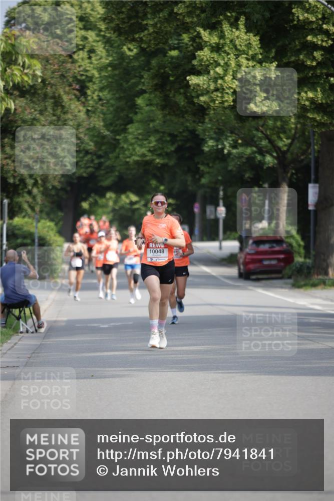 15.06.2025 - REWE Women's Run Jannik Wohlers http://msf.ph/oto/7941841 15.06.2025 08:46:30 Laufen 10048 meine-sportfotos.de