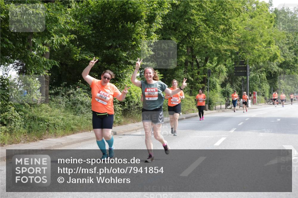 15.06.2025 - REWE Women's Run Jannik Wohlers http://msf.ph/oto/7941854 15.06.2025 10:15:43 Laufen 5678, 5677, 5366 meine-sportfotos.de