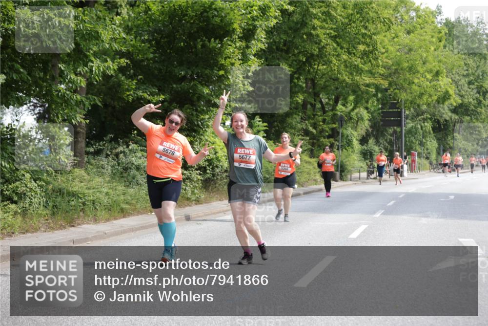 15.06.2025 - REWE Women's Run Jannik Wohlers http://msf.ph/oto/7941866 15.06.2025 10:15:43 Laufen 5678, 5677, 5366 meine-sportfotos.de
