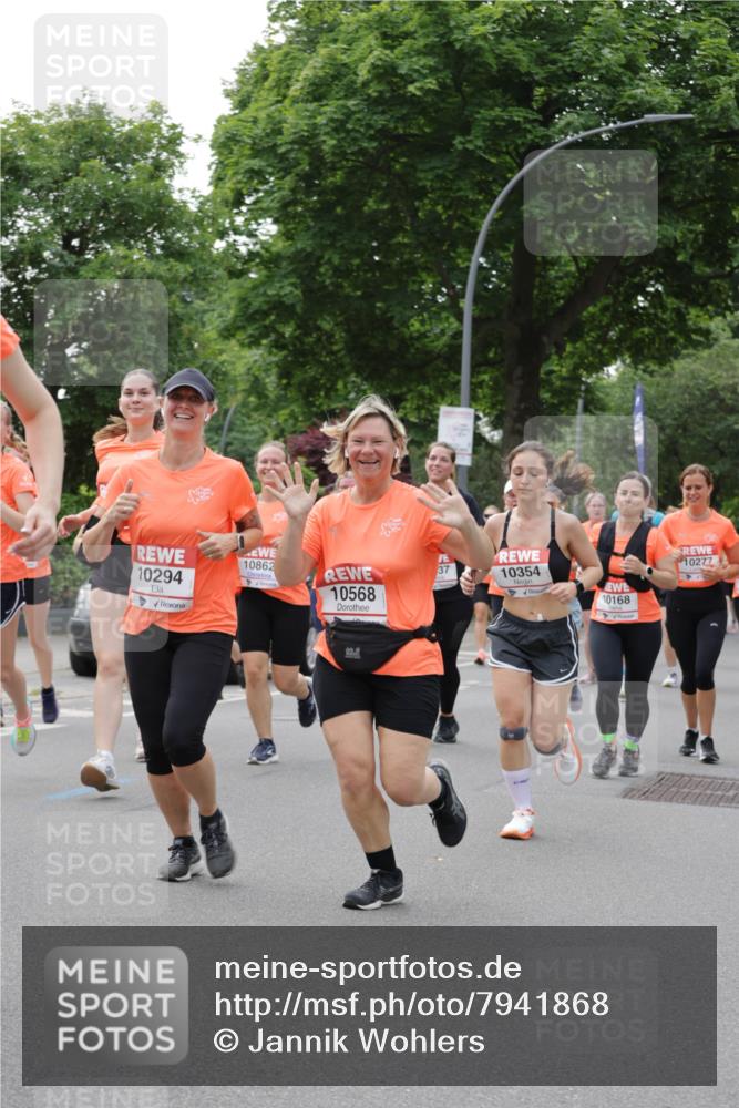 15.06.2025 - REWE Women's Run Jannik Wohlers http://msf.ph/oto/7941868 15.06.2025 08:28:26 Laufen 10294, 10862, 10277, 37, 10354, 10568, 10168 meine-sportfotos.de