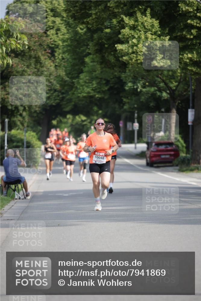 15.06.2025 - REWE Women's Run Jannik Wohlers http://msf.ph/oto/7941869 15.06.2025 08:46:30 Laufen 10048 meine-sportfotos.de